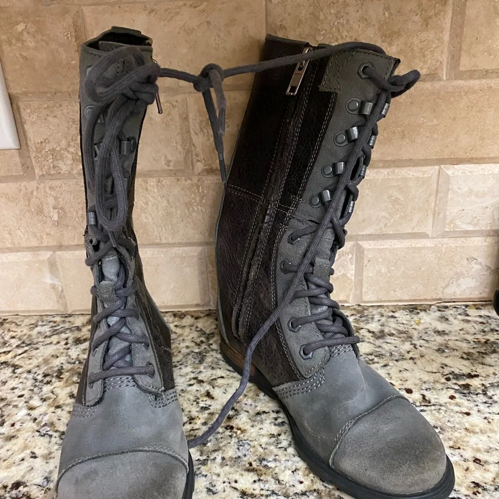 SOREL boots - Picture 1 of 6